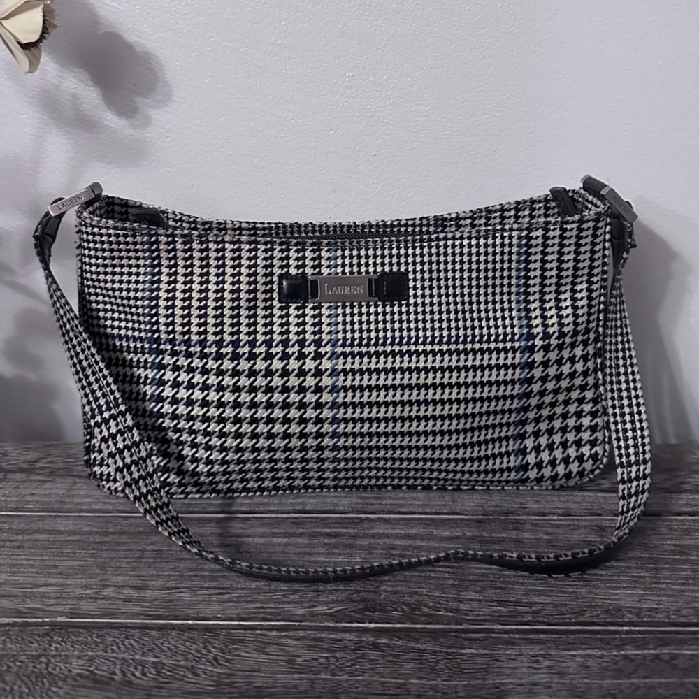 Lauren Ralph Lauren small shoulder bag. Excellent condition